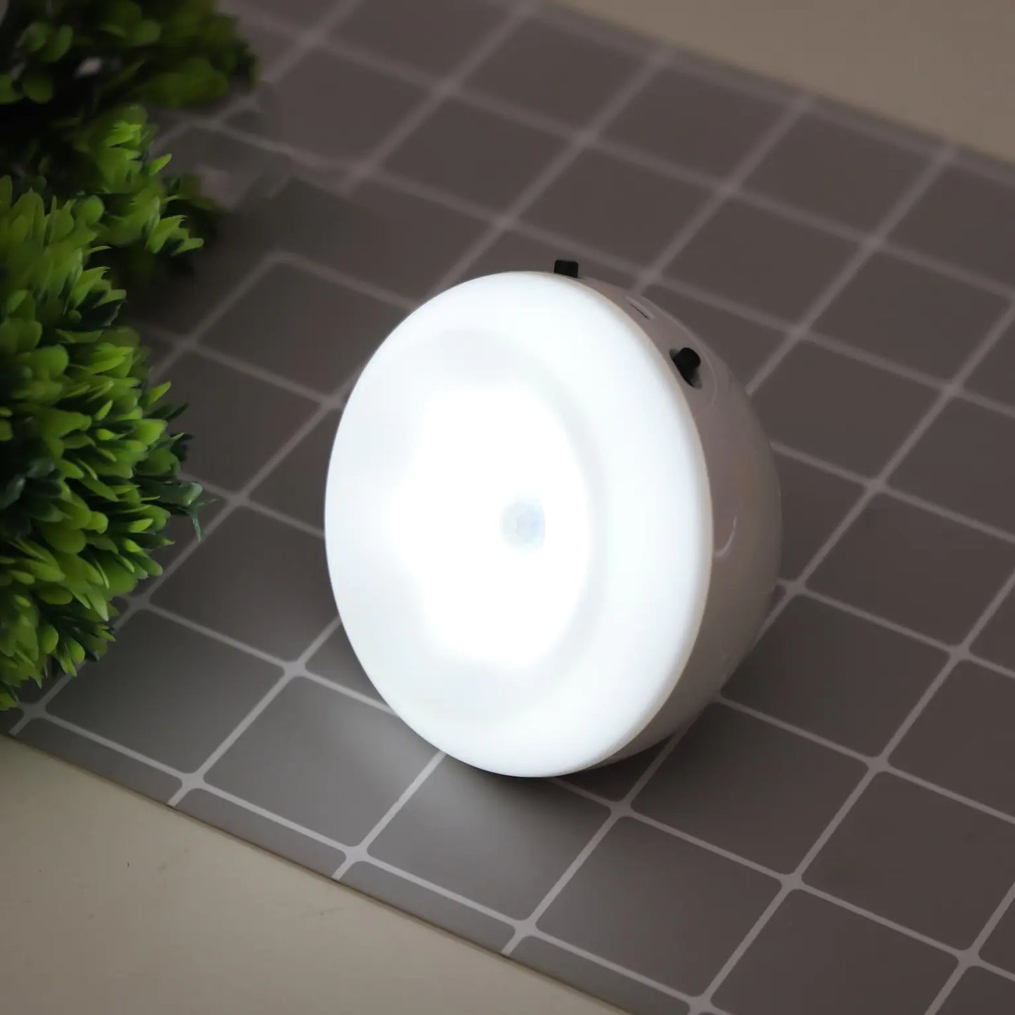HomeHub GlowSense™ Motion Night Light